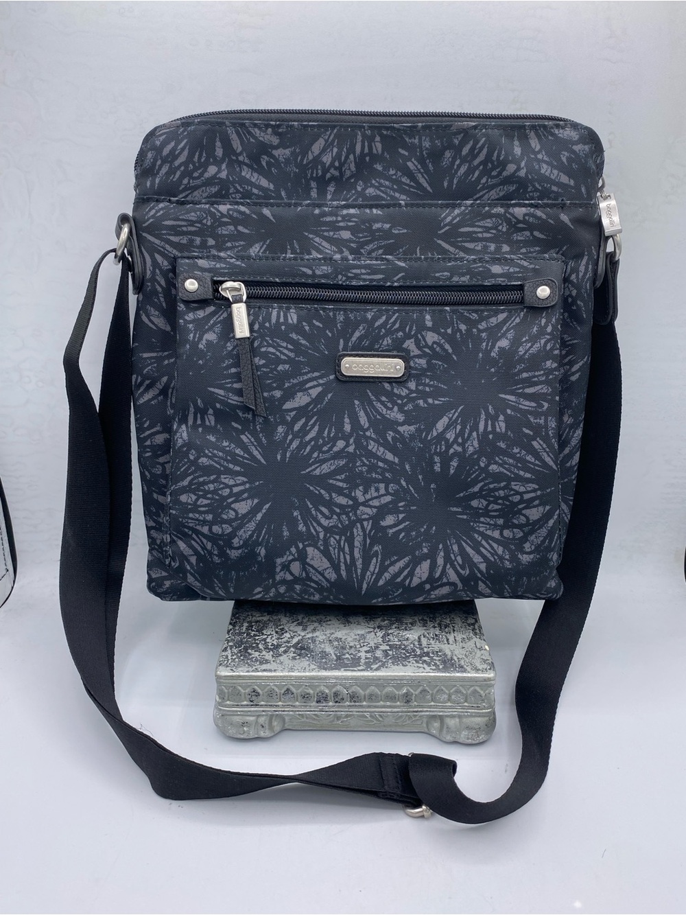 Baggallini Go Bag Crossbody Travel Purse Midnight Blossom (Black/Gray Floral)